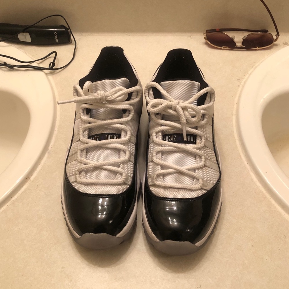 Air Jordan Retro 11 Concord low
